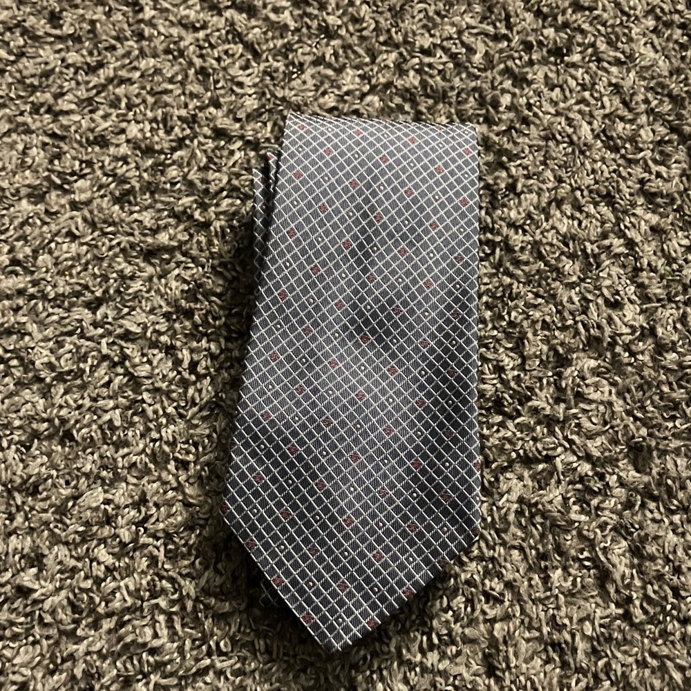 CHANEL Elegant Men's Silk Tie